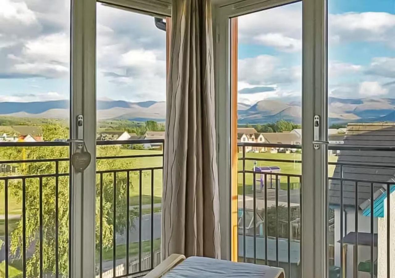 The View At No 10 Apartment Aviemore Bagian luar foto